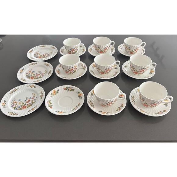 AYNSLEY COTTAGE GARDEN FINE BONE TEA CUP/SAUCER SET OF 8-TOTAL 20 PIECES - Picture 2 of 16